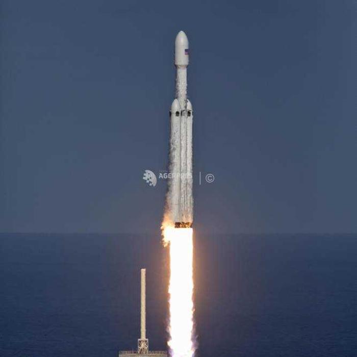 Voiaj în jurul Lunii