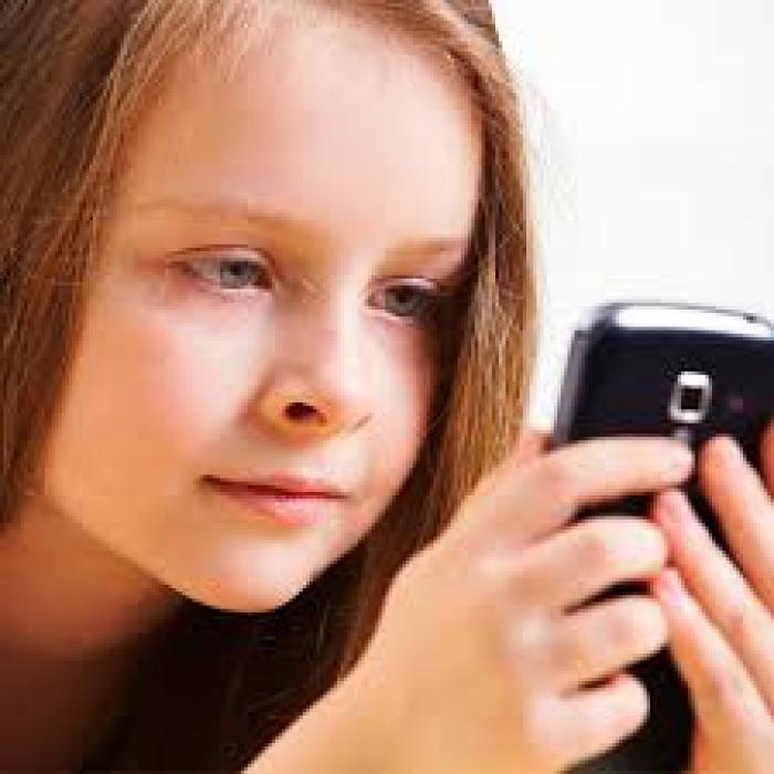 Telefoanele şi reţelele de socializare, inamicii somnului