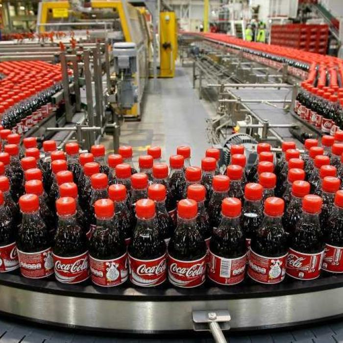Coca Cola ar vrea să adauge canabis în băuturile sale