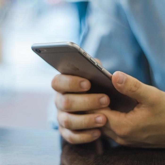 ANCOM: Orange şi Vodafone, amendate cu 180.000 de lei