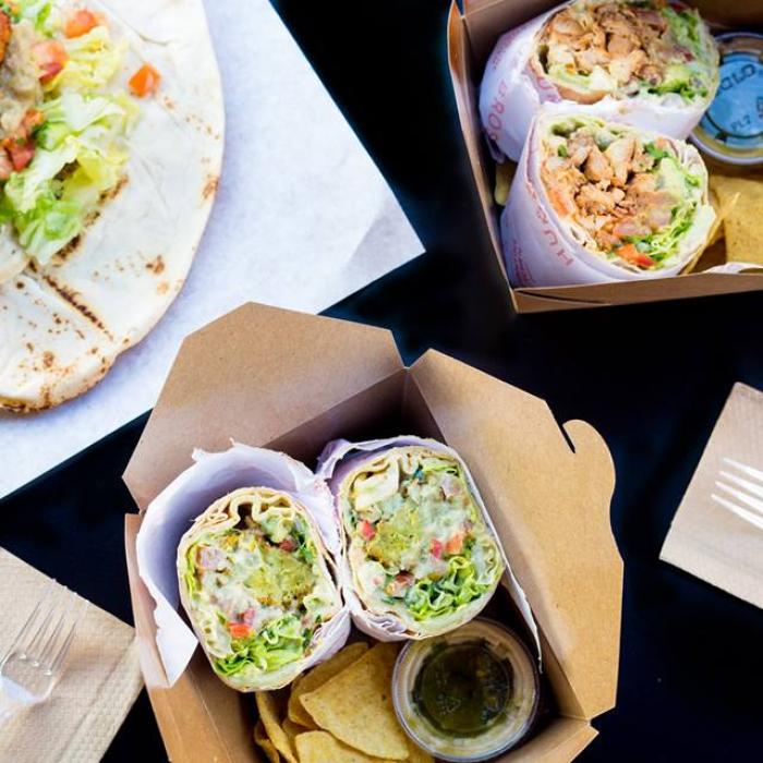 Uber vrea să cumpere Deliveroo