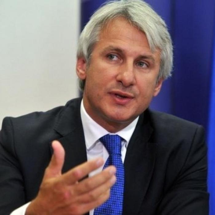 Cererile de ajutor de stat, duble faţă de buget. 5200 de noi locuri de muncă