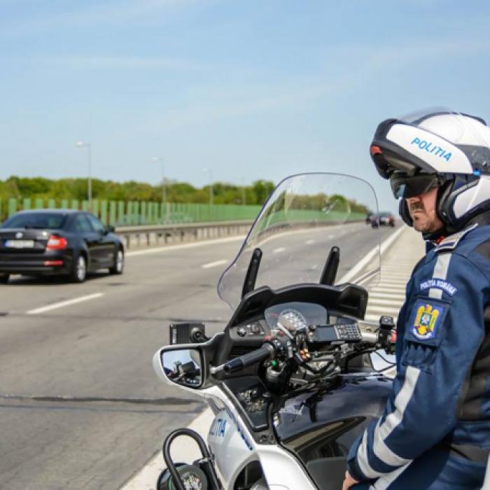 Mergi cu Poliţia la film şi scapi de punctele de penalizare