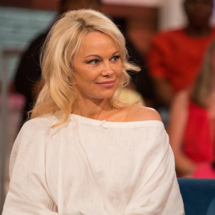 Pamela Anderson își închiriază vila din Malibu