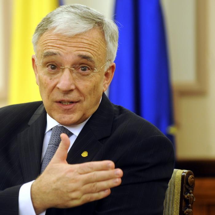 Mugur Isărescu: Ne gândim la consumator