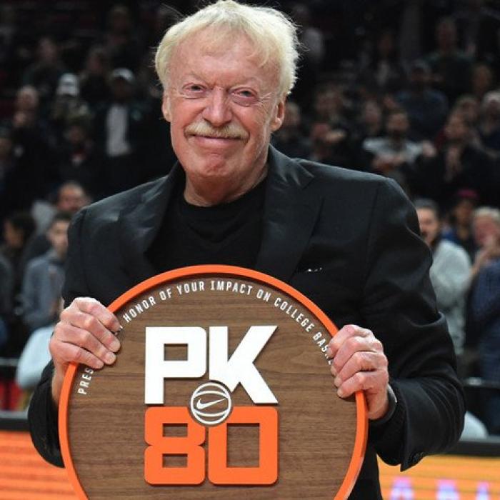 Fondatorul Nike a donat 1 miliard de dolari. Unde au ajuns banii