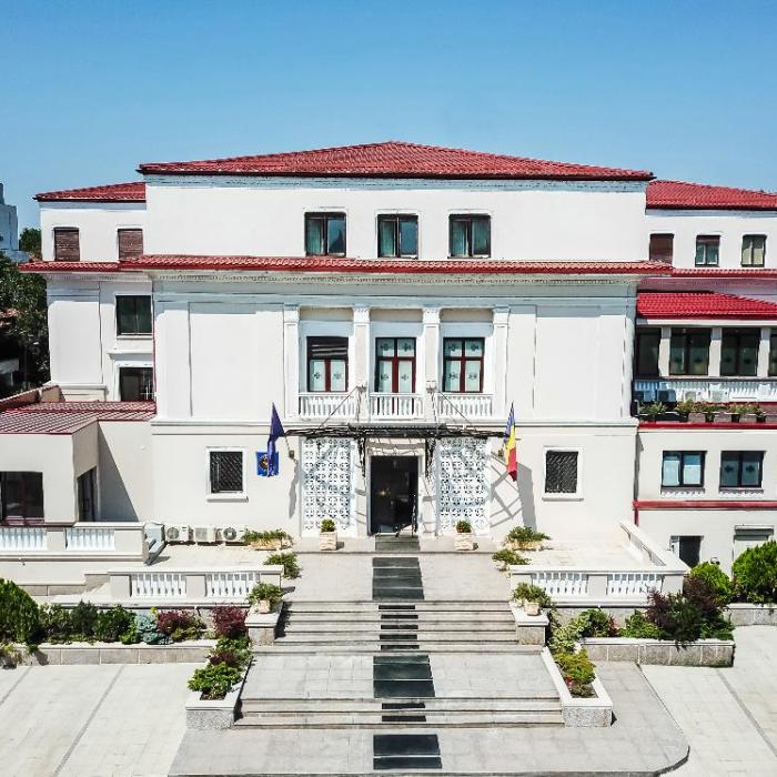 Legea Curții de Conturi, discutată de CCR. Ce reclamă Iohannis  