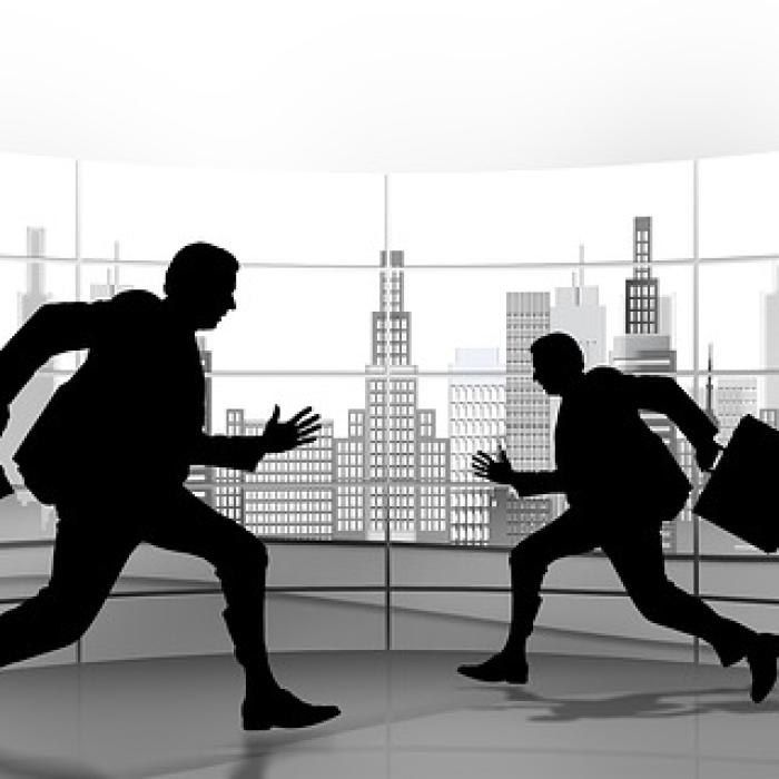 Verdict analişti: Criza se amână 