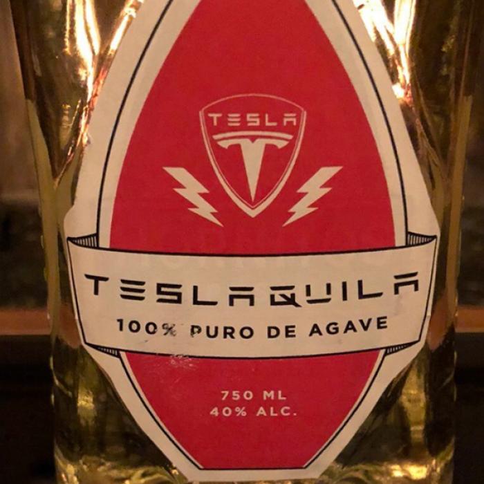 Şeful Tesla se apucă de produs tequila