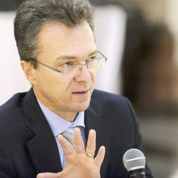 Pilonul II de pensii, probleme cu legea. Câţi bani pierd românii