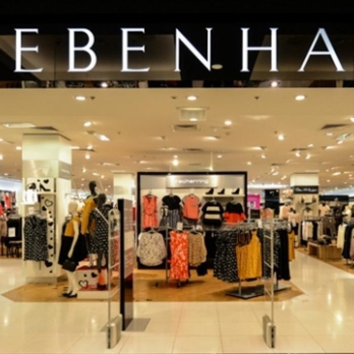 Un retailer britanic prezent și în România închide 50 de magazine