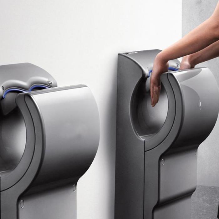 Descoperirea care ar putea duce la interzicerea uscătoarele de mâini