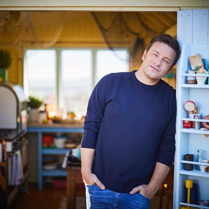 Renumitul chef Jamie Oliver a rămas fară bani!