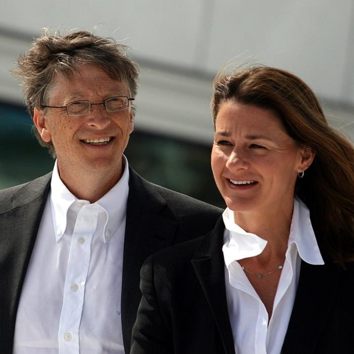 Bill Gates vrea impozit pe roboți