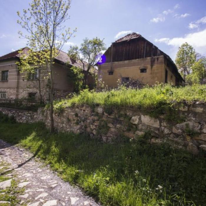 Soluţia Ministerului de Mediu pentru cele 10.000 de locuințe fără curent electric