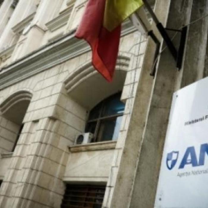 Poştaşul va suna des la uşa românilor. O afacere de 175 de milioane de lei