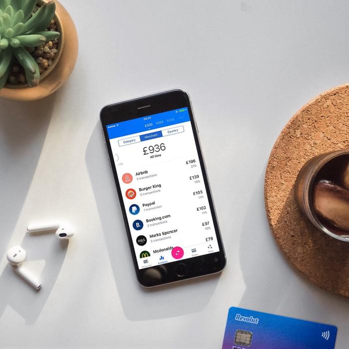 Revolut vrea să devină Amazonul sistemului bancar