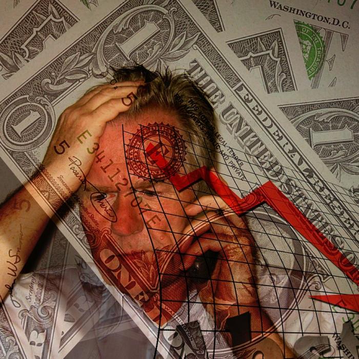 Investitorii pleacă de pe piețe și își retrag banii din fondurile de investiții
