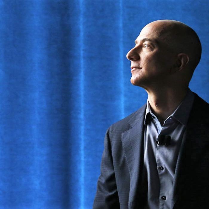 Decizie neașteptată a celui mai bogat om al lumii 