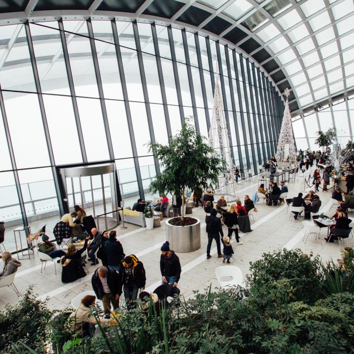 Nu se decolează. Important aeroport european, blocat pentru o zi