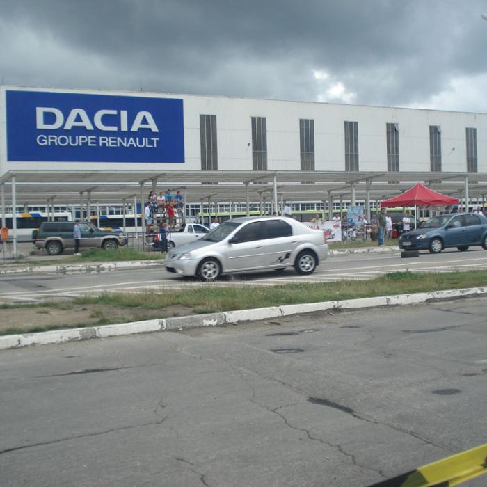  Mii de automobile Dacia în service. Anunț important pentru posesorii de Logan
