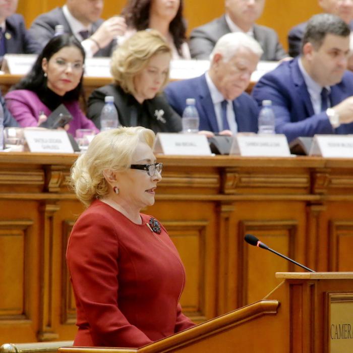 Miniştrii şi joburile lor. De unde au încasat prima leafă
