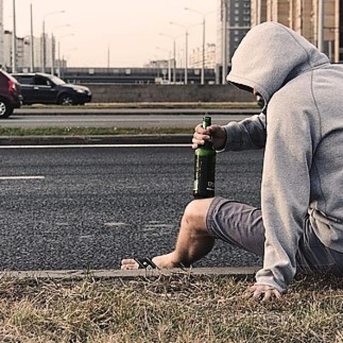 Vrei un plic, ia și o bere! Cum se reinventează Poșta Rusiei