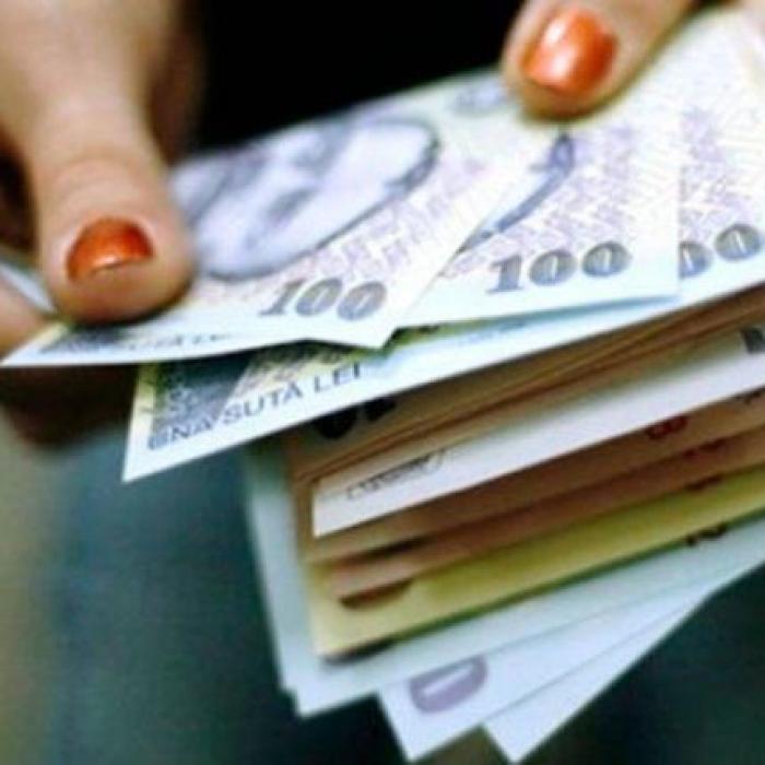 900 de lei/lună, timp de trei ani. Ce condiții trebuie îndeplinite