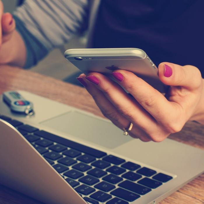 Asigurările și vignetele, cele mai achiziționate servicii financiare online
