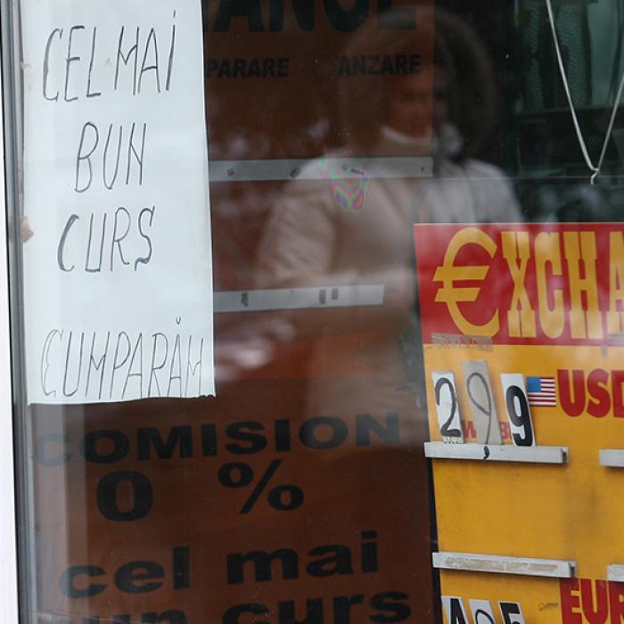 Curs valutar. Leul se apreciază ușor față de euro