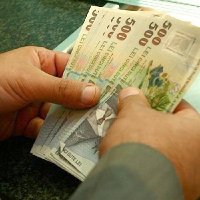 Câştigul salarial mediu nominal a ajuns la 2.957 lei