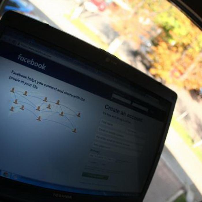 Facebook șterge conturile unor angajați ai Guvernului de la Chișinău