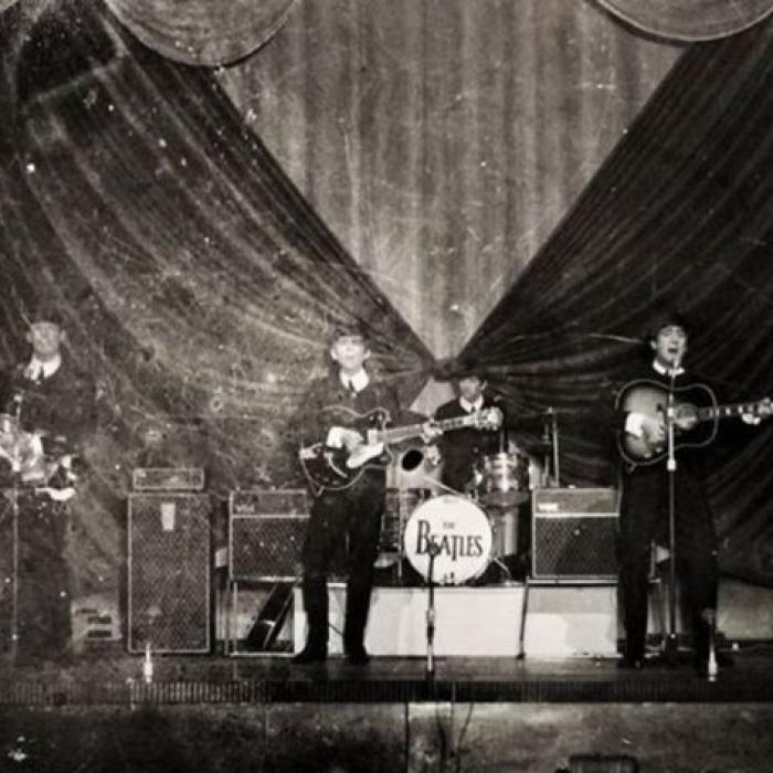 Surpriza din sertar. O fotografie neștiută a celor 4 Beatles