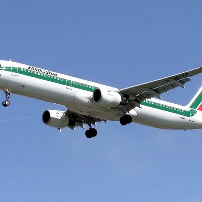 Italienii caută cumpărător pentru Alitalia