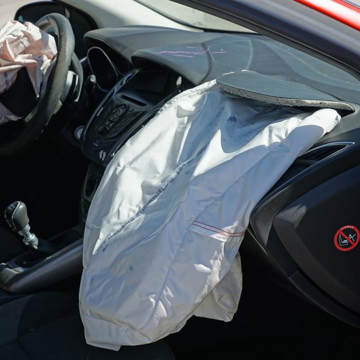 Producătorii auto, trași pe sfoară de furnizori