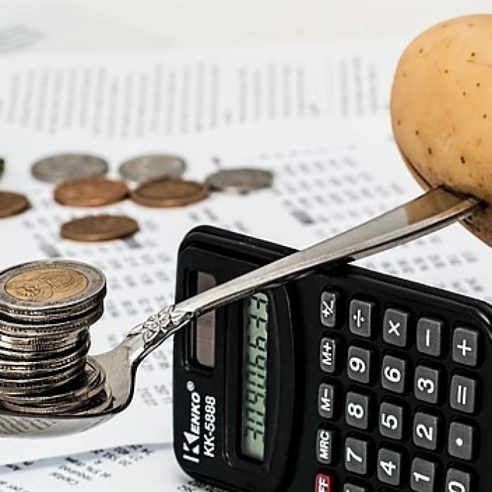 Petre Daea: ” Vedeţi, cartoful s-a obţinut anul trecut”