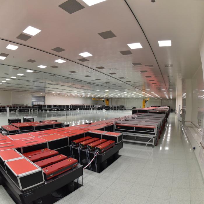 Record Mondial. Puterea laserului de la Măgurele a ajuns la 10% din cea a soarelui