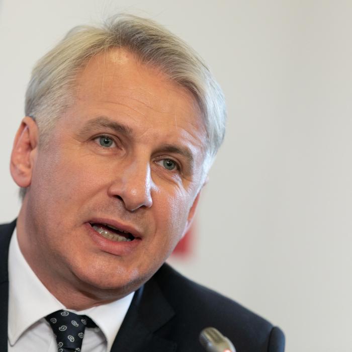 Teodorovici: Modificările la OUG 114, făcute obligatoriu până la finalul lui martie