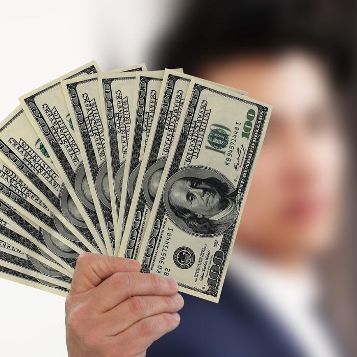Pensie alimentară plătită după 50 de ani
