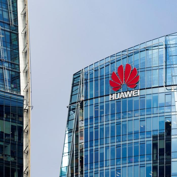 S-a pierdut prototipul unui telefon. Găsitorul va fi generos răsplătit