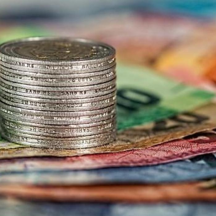 CURS VALUTAR. Leul s-a apreciat. La cât a ajuns euro