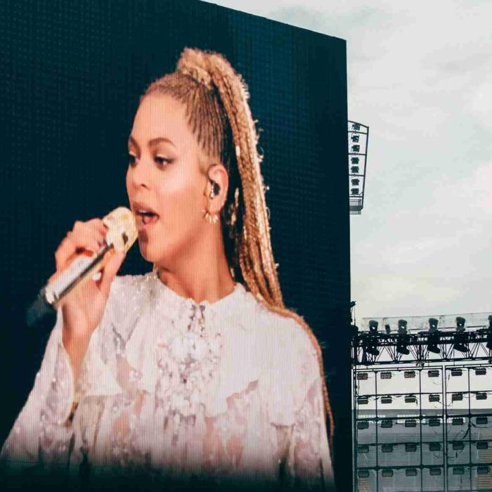 Beyonce a câștigat 300 milioane dolari fără să facă nimic