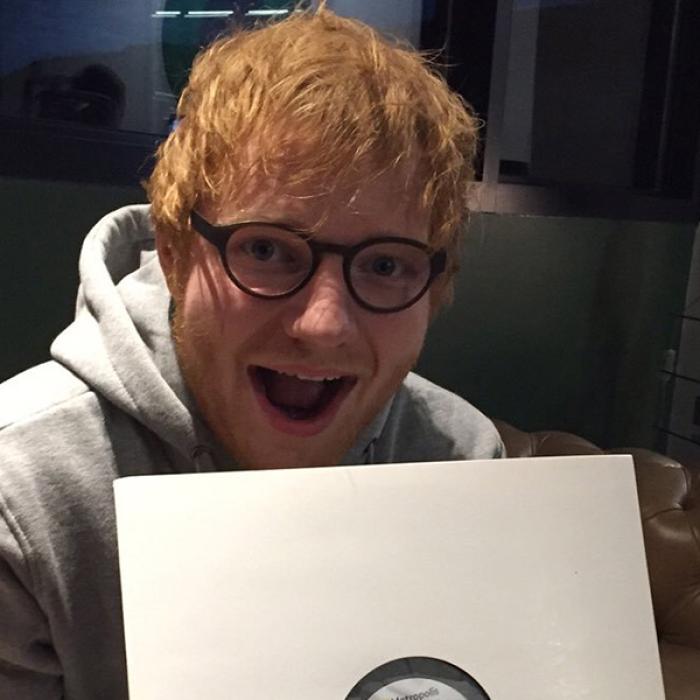 Ed Sheeran conduce topurile și când nu lansează nimic. Câți bani a câștigat