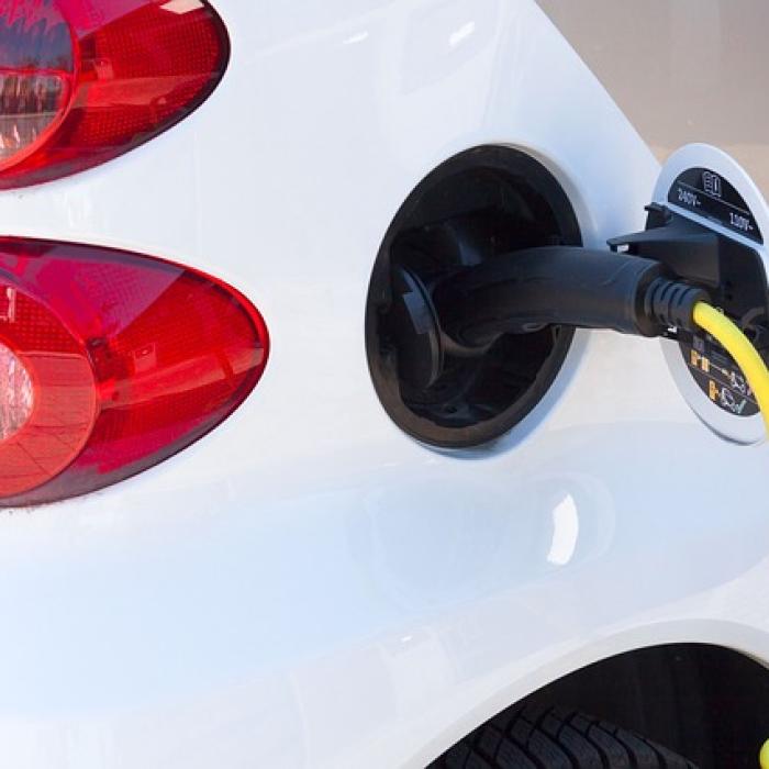 Staţii de încărcare a autovehiculelor electrice. Care este costul proiectului 