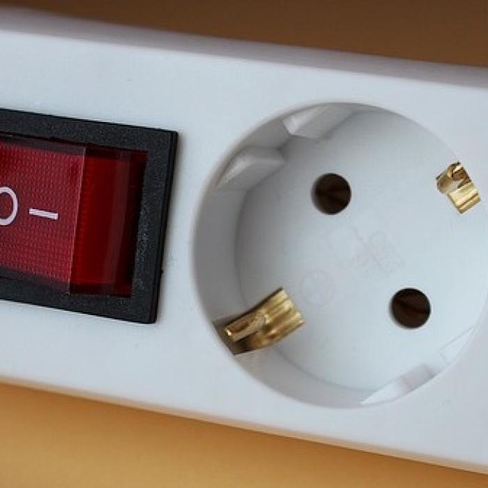 Cum poți plăti mai puțin factura de curent electric