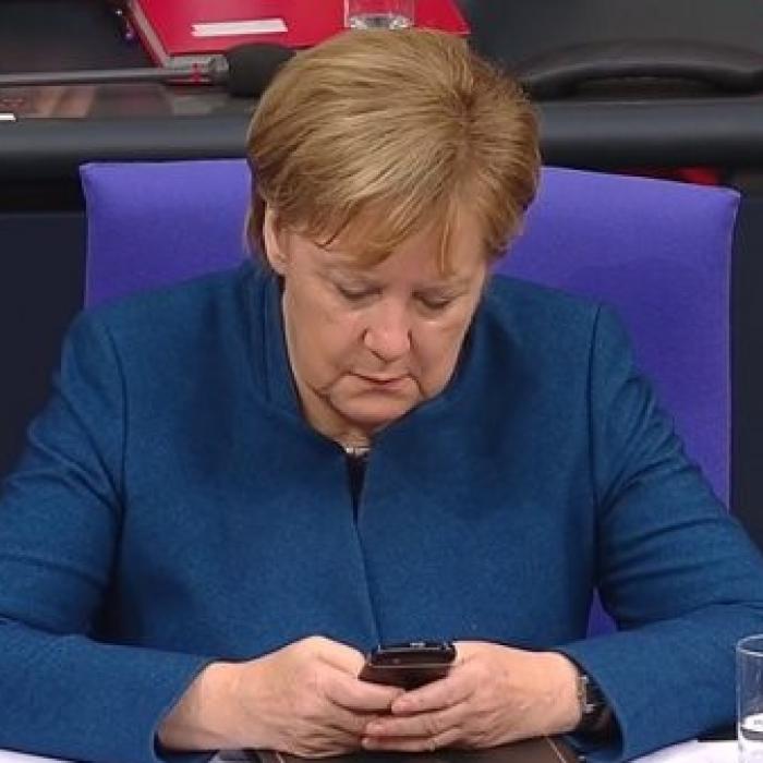 Medicul Kremlinului știe de ce suferă cancelarul Angela Merkel