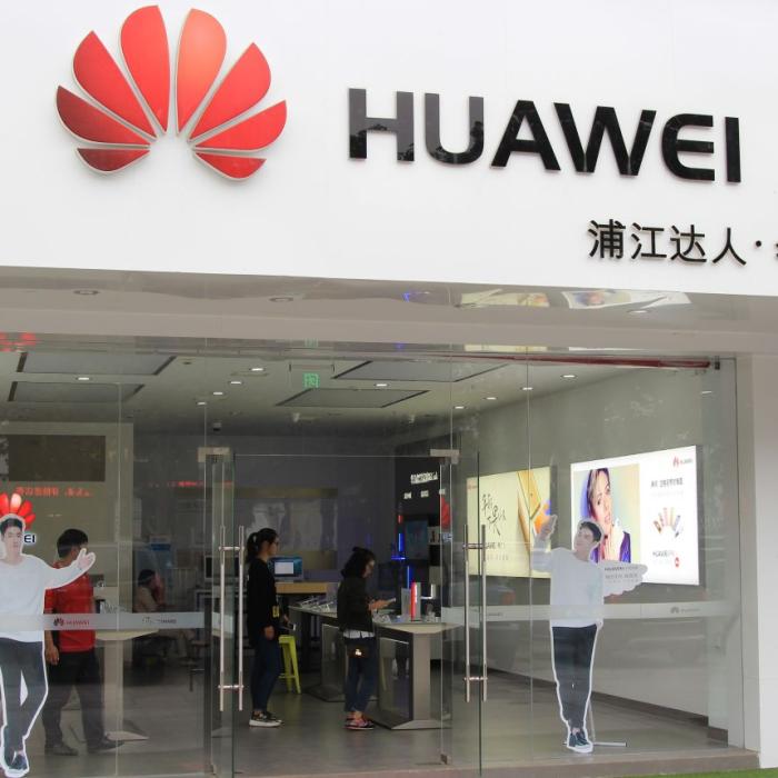 Avertisment Huawei: Investițiile depind de 5G