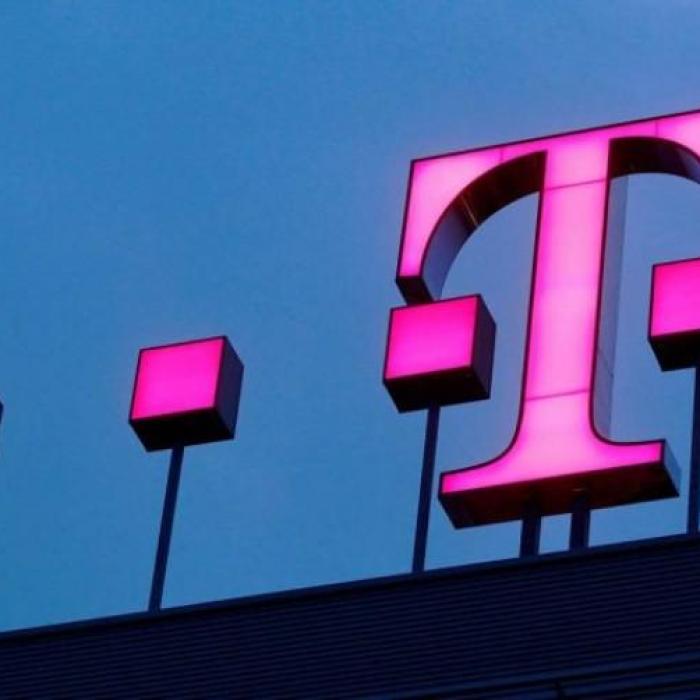 Oligarhii Kuzaiev și Rusev se bat pentru preluarea Telekom. ”Nu se va permite”