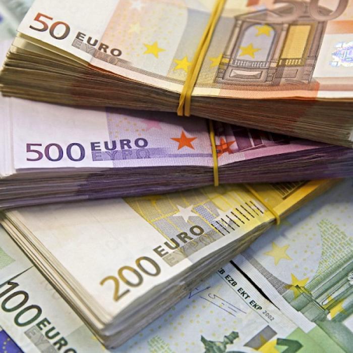 Euro a scăzut la 4,72. Cât este aurul
