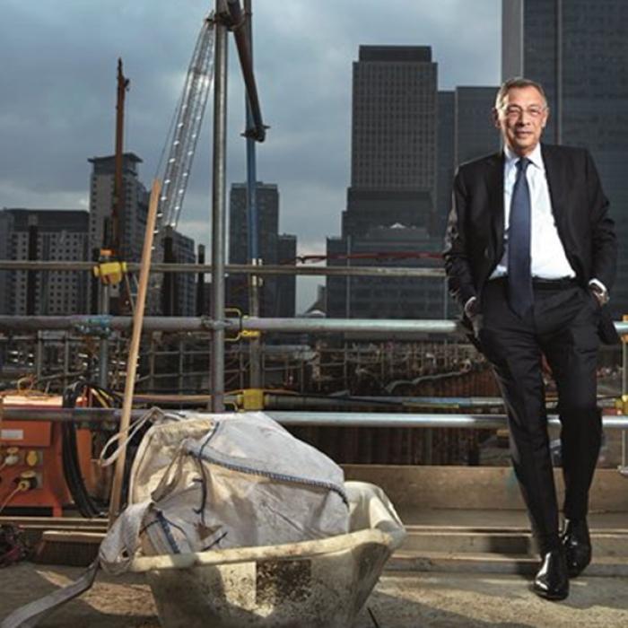 Cel mai bogat român din UK, înnobilat de Casa regală